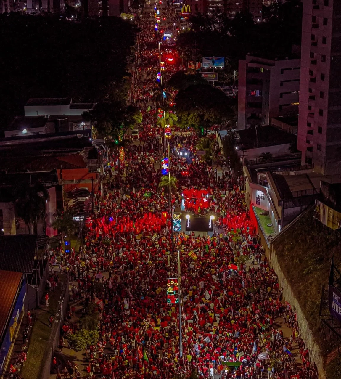 Lula: Multidão em João Pessoa marca véspera do 2º turno com energia renovada para eleição presidencial