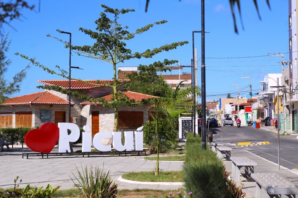 Prefeito é investigado por servidores-fantasma e irregularidades em comissionados, na PB